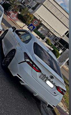 تۆیۆتا کامری